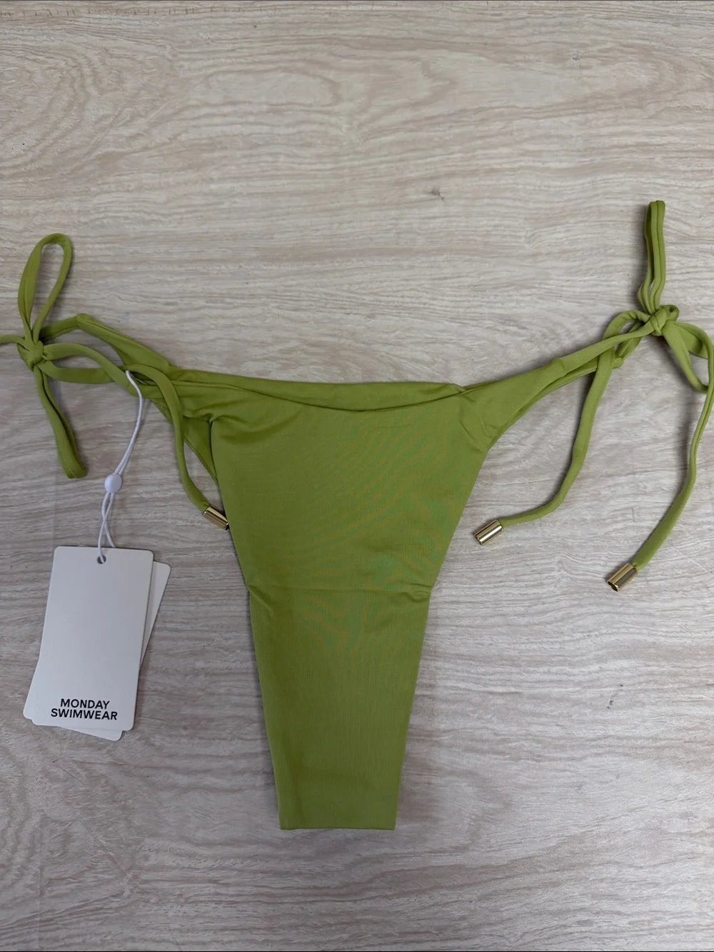 MONDAY SWIMWEAR PALM BOTTOM APPLE - M